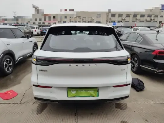 Geely Galaxy E5 2024 (1400 км)