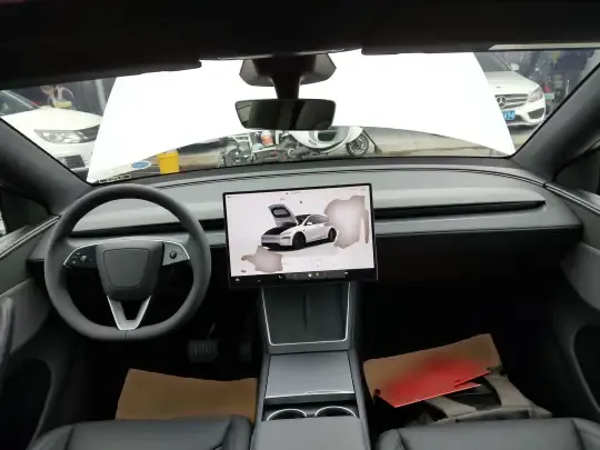 Tesla Model Y 2026 (100 км)