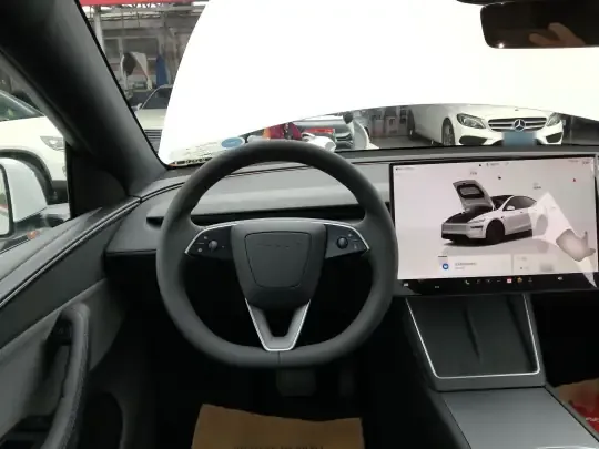 Tesla Model Y 2026 (100 км)