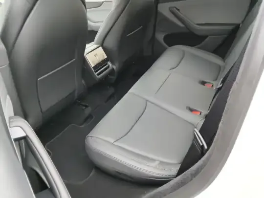 Tesla Model Y 2026 (100 км)