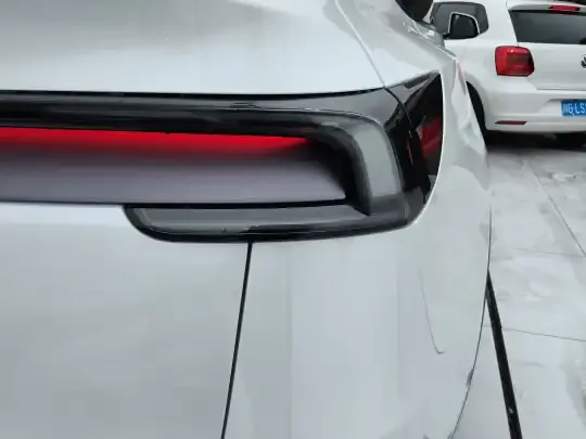 Tesla Model Y 2026 (100 км)