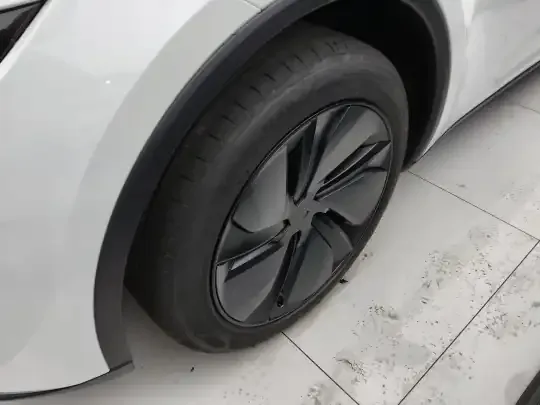 Tesla Model Y 2026 (100 км)