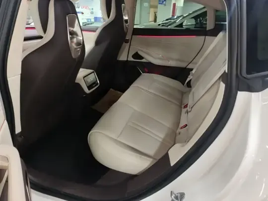Xiaomi Auto SU7 2026 (100 км)