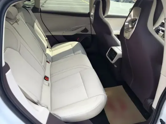 Xiaomi Auto SU7 2026 (100 км)