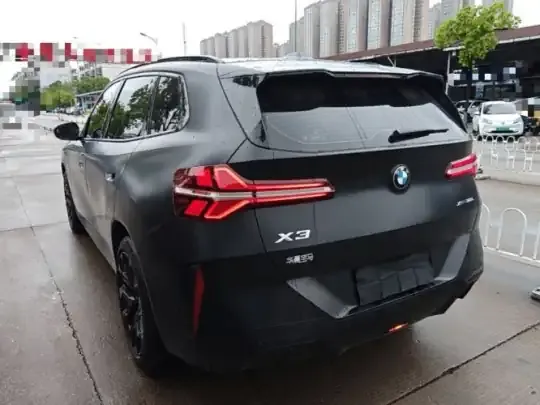BMW X3 2026 (9900 км)
