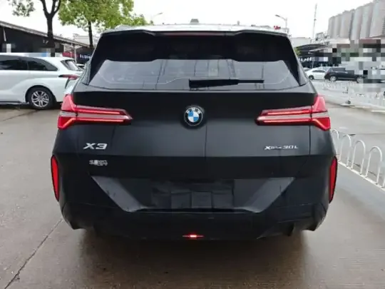 BMW X3 2026 (9900 км)