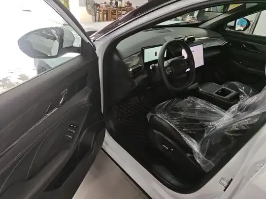 Dongfeng Aeolus L7 New Energy 2026 (100 км)