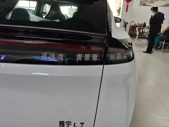 Dongfeng Aeolus L7 New Energy 2026 (100 км)