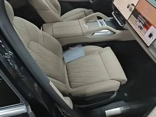 Zeekr 8X 2026 (300 км)