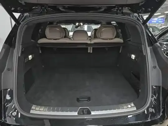 Zeekr 8X 2026 (300 км)
