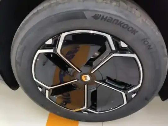 Xiaomi Auto YU7 2026 (100 км)